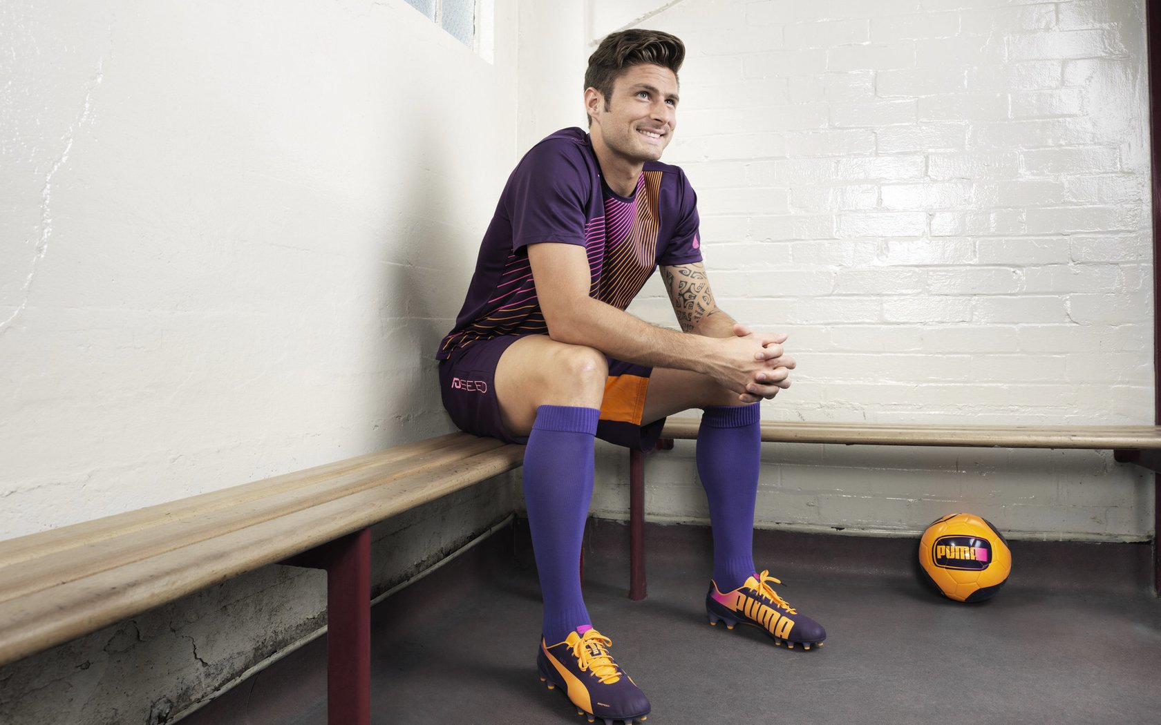 日本队新战术显威力!,日本国家队战术